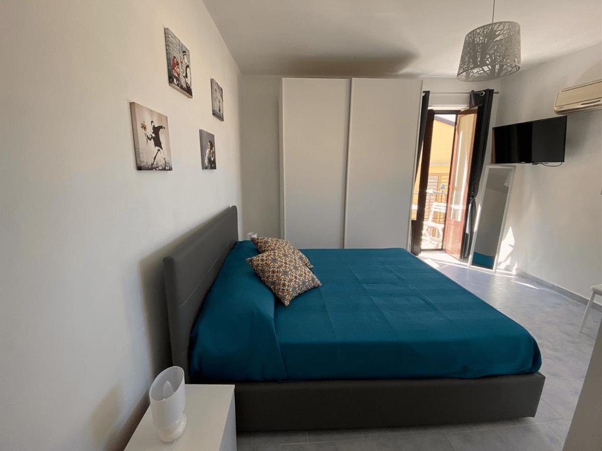 Rocksea Apartments Attic Floor เชฟาลู ภายนอก รูปภาพ